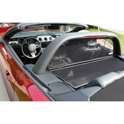 Coupe-Vent pour Mustang 2015-2025 equipée d'une Light Bar 